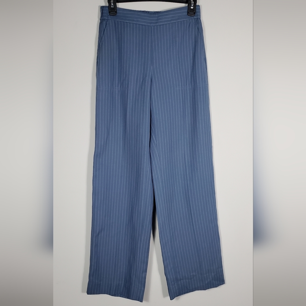 Banana Republic Chambray Blue & White Striped Pull On Pants Size Extra Small